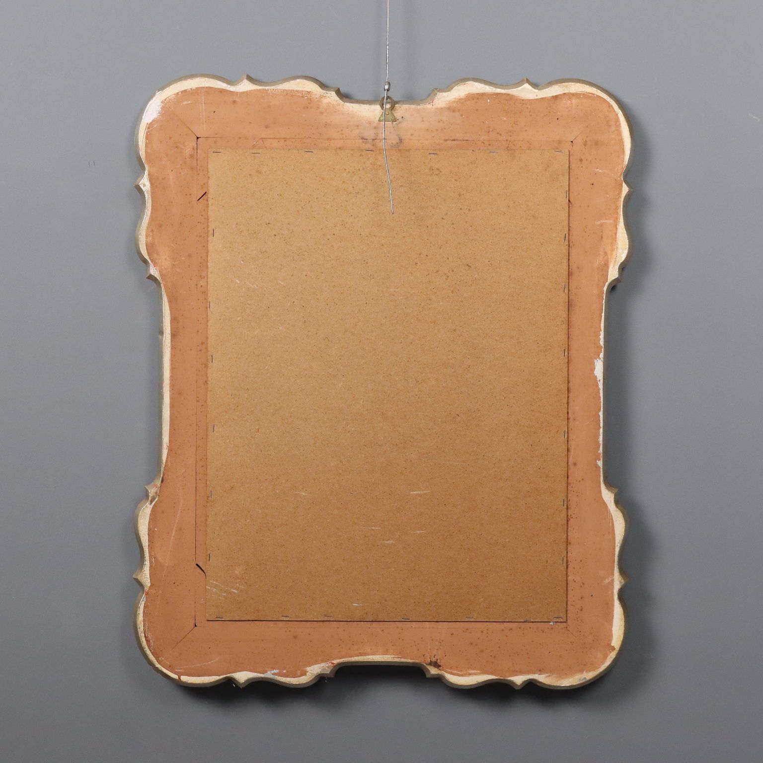 photo furniture Miroir d'époque à cadre doré, décors floraux, Italie, XXe siècle
