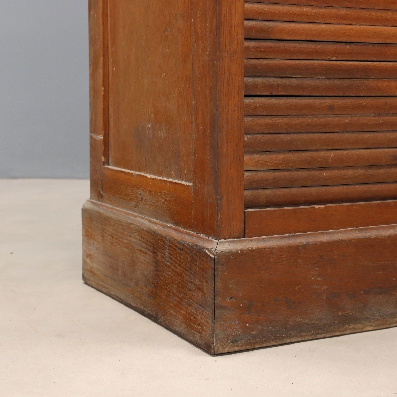photo furniture Archiefkast Art Nouveau eiken 18 lades Italië 19e eeuw