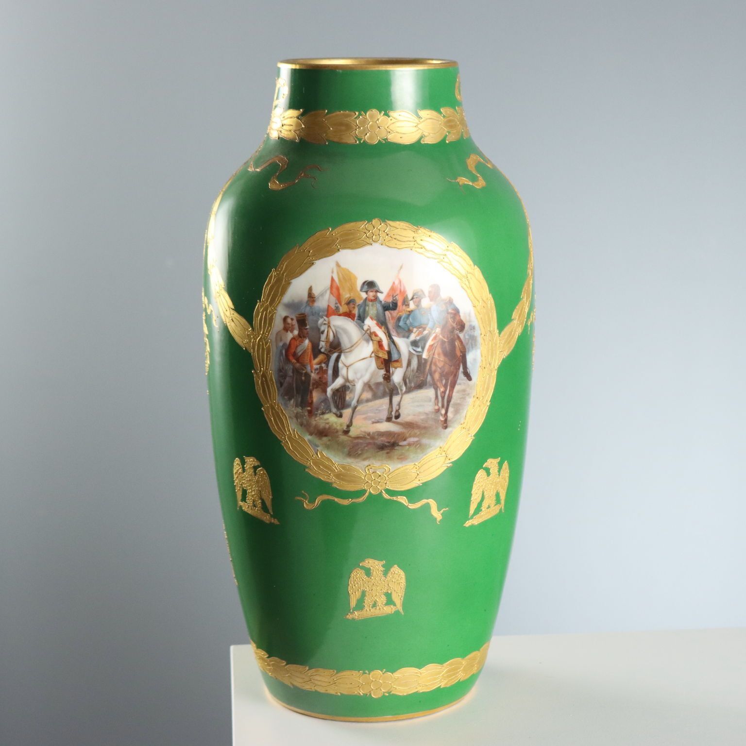 Antieke vaas Napoleon III porselein Frankrijk eind 19e eeuw photo buy