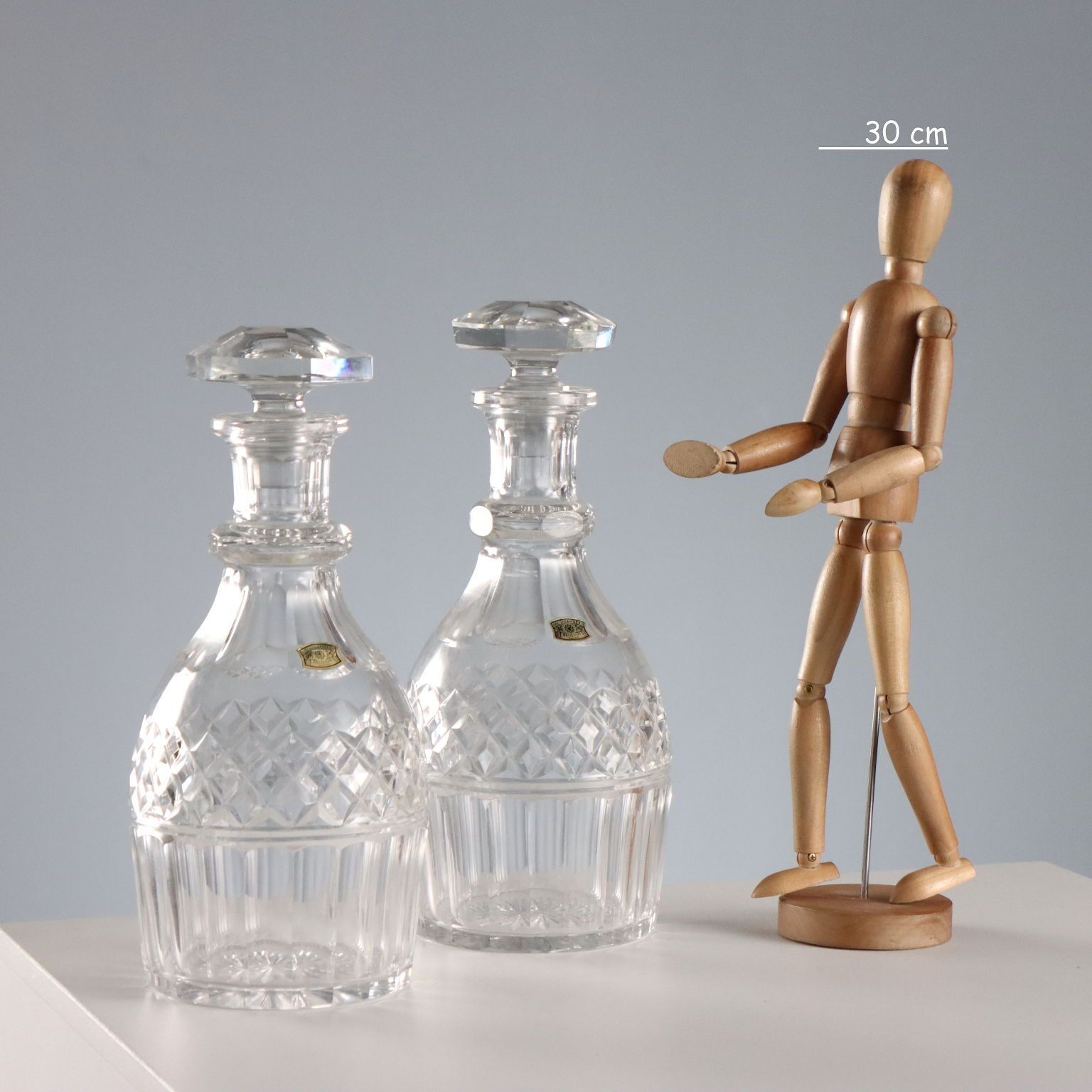 Carafes vintage Val Saint Lambert en cristal taillé et gravé, Belgique, XXe siècle photo furniture