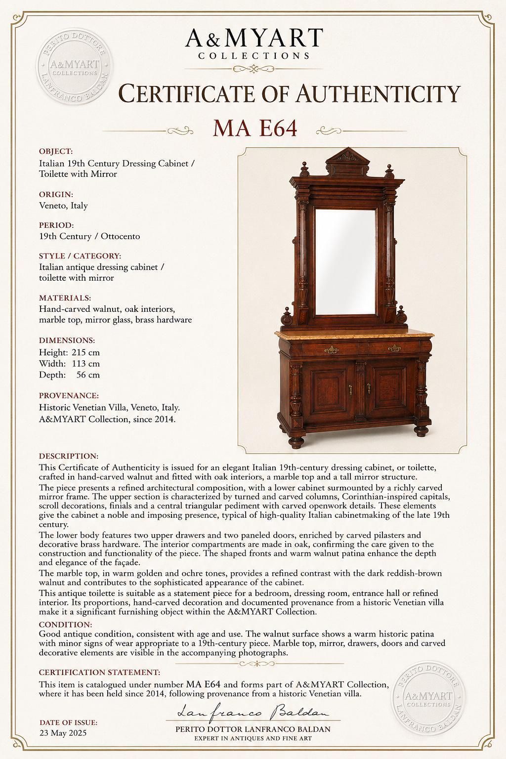 photo furniture Monumentale Italiaanse gesculpteerde walnoten spiegel met architectonisch fronton, 19e eeuw