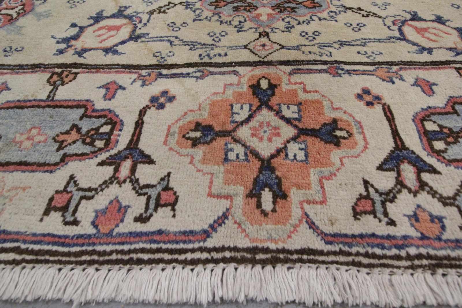 Crème Vloerkleed met Medaillon Oosters Tapijt Handgemaakt Symmetrisch Woonkamer Vloerkleed photo Textiel