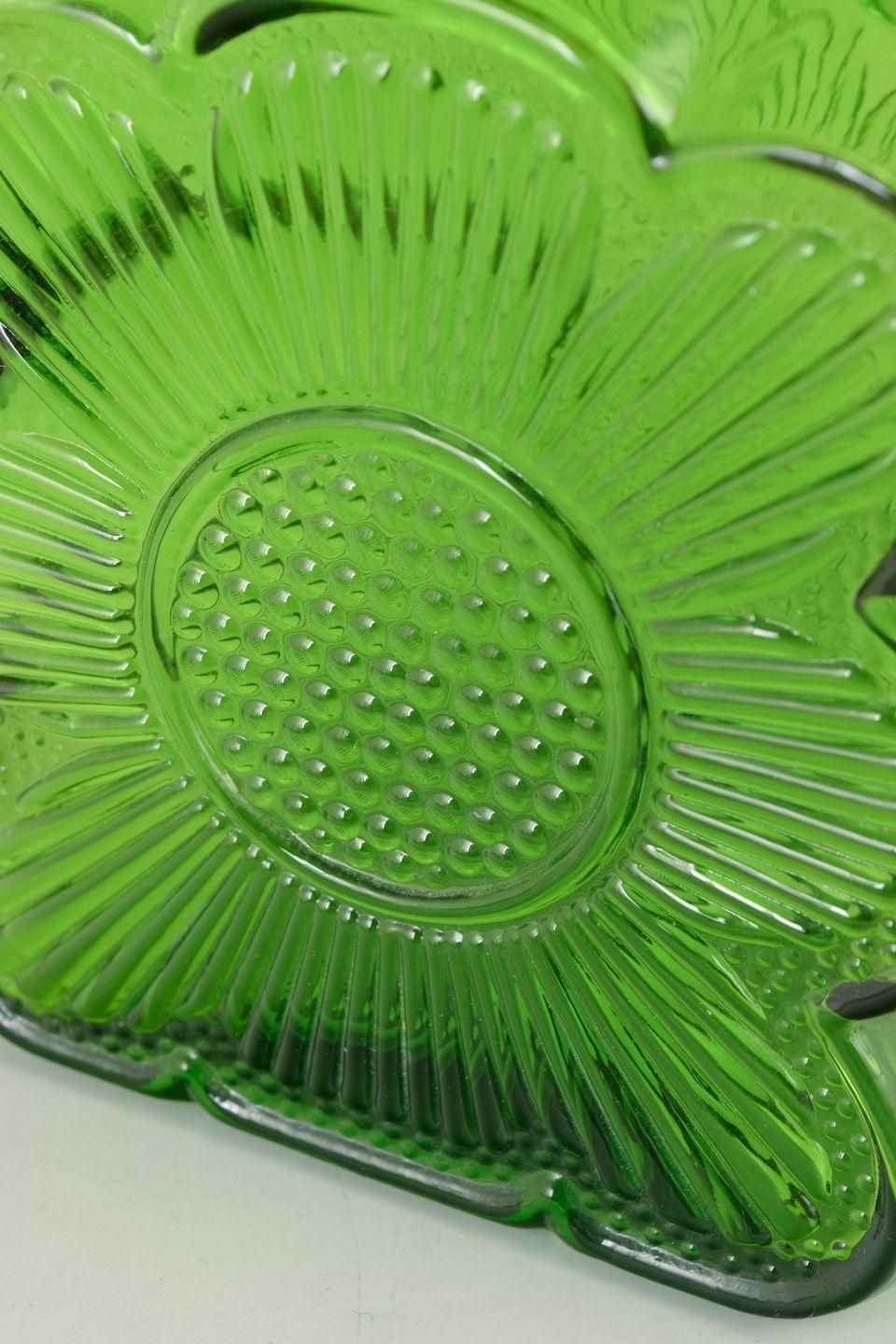 Vase « Amuletti » en verre vert Tamara Aladin pour Riihimäen Lasi, années 1970 photo for sale
