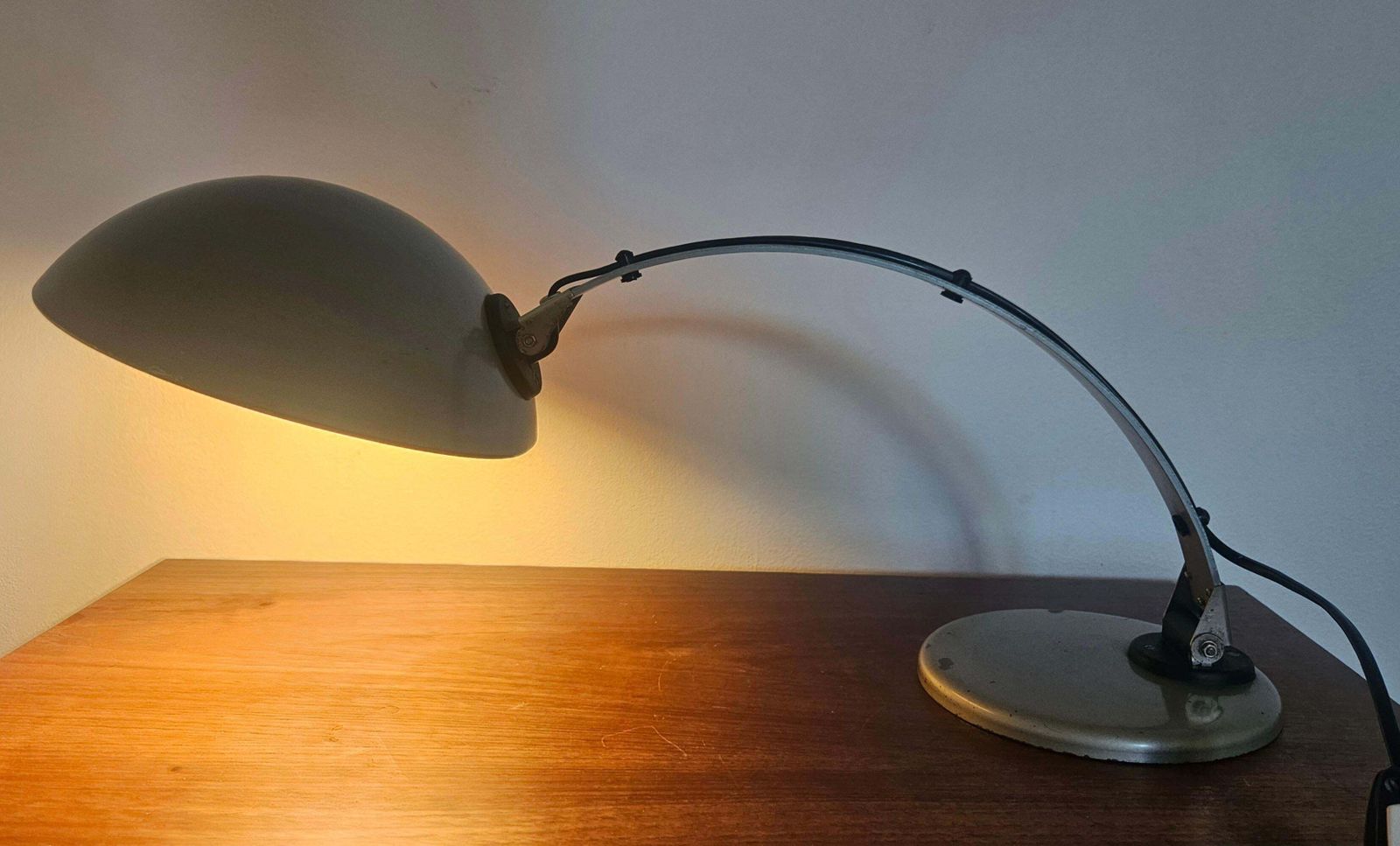 photo vinterior Rare Adjustable Midcentury Table Lamp, 1970s