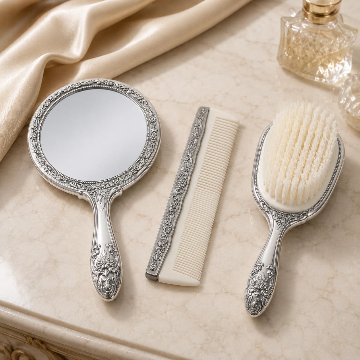 Italian 1980s Silver Plated Three Piece Vanity Set In The Florentine Neo Rococo Style photo vinterior