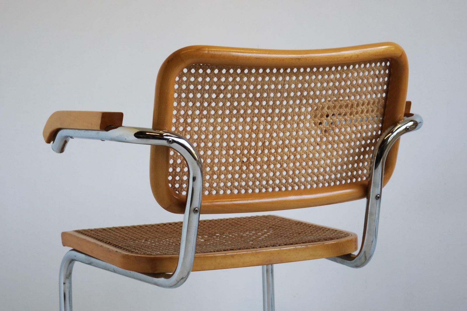photo furniture Pair Of B64 Cesca Armchairs By Marcel Breuer 1970s Made In Italy Chrome Beech
