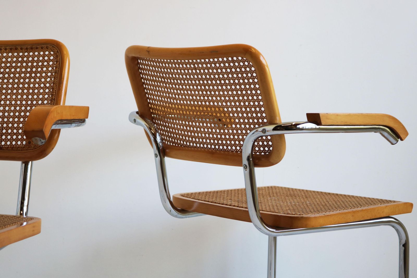 Paire de fauteuils B64 Cesca par Marcel Breuer, années 1970, fabriqués en Italie, chrome et hêtre #2 photo for sale