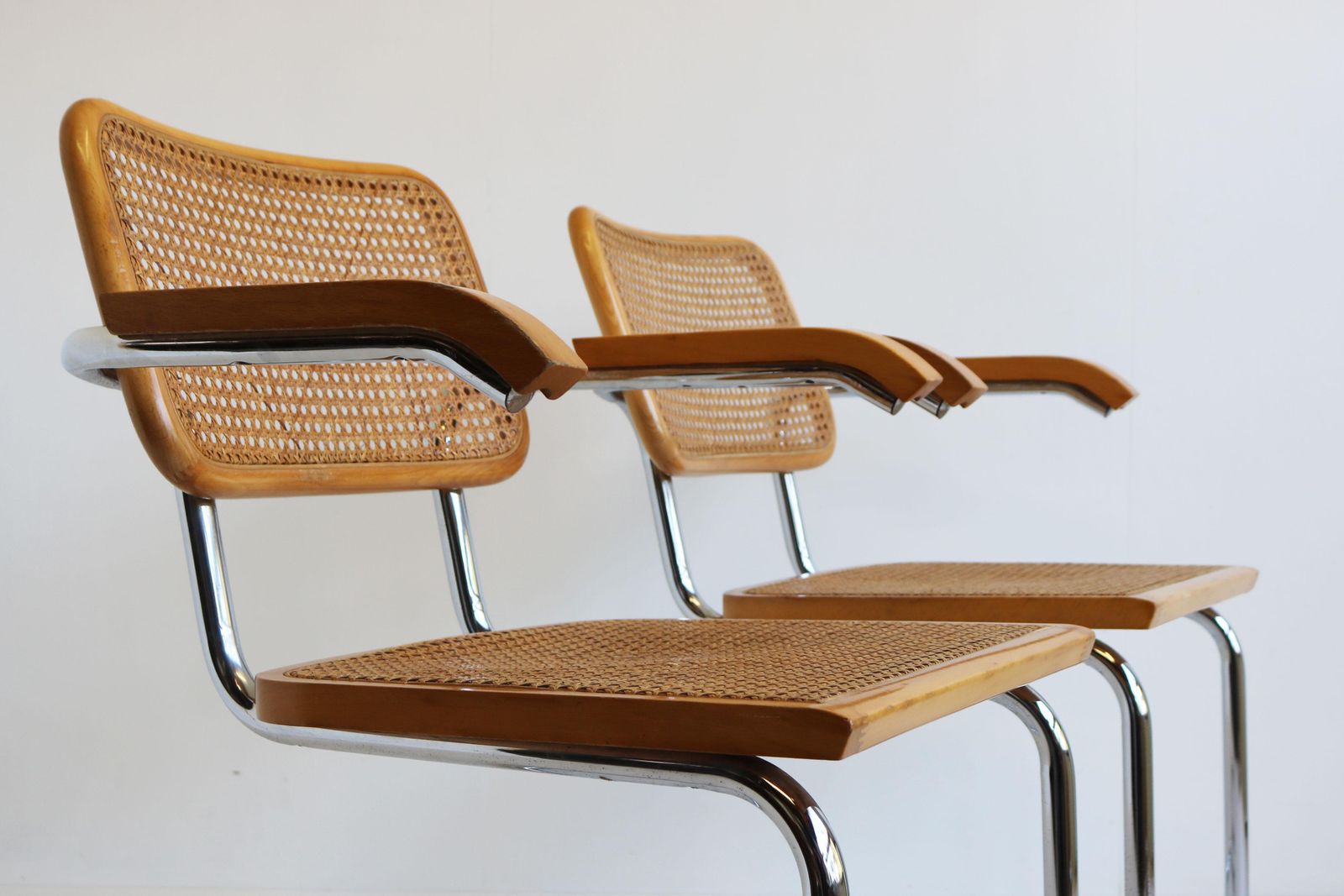 Paire de fauteuils B64 Cesca par Marcel Breuer, années 1970, fabriqués en Italie, chrome et hêtre #2 photo buy