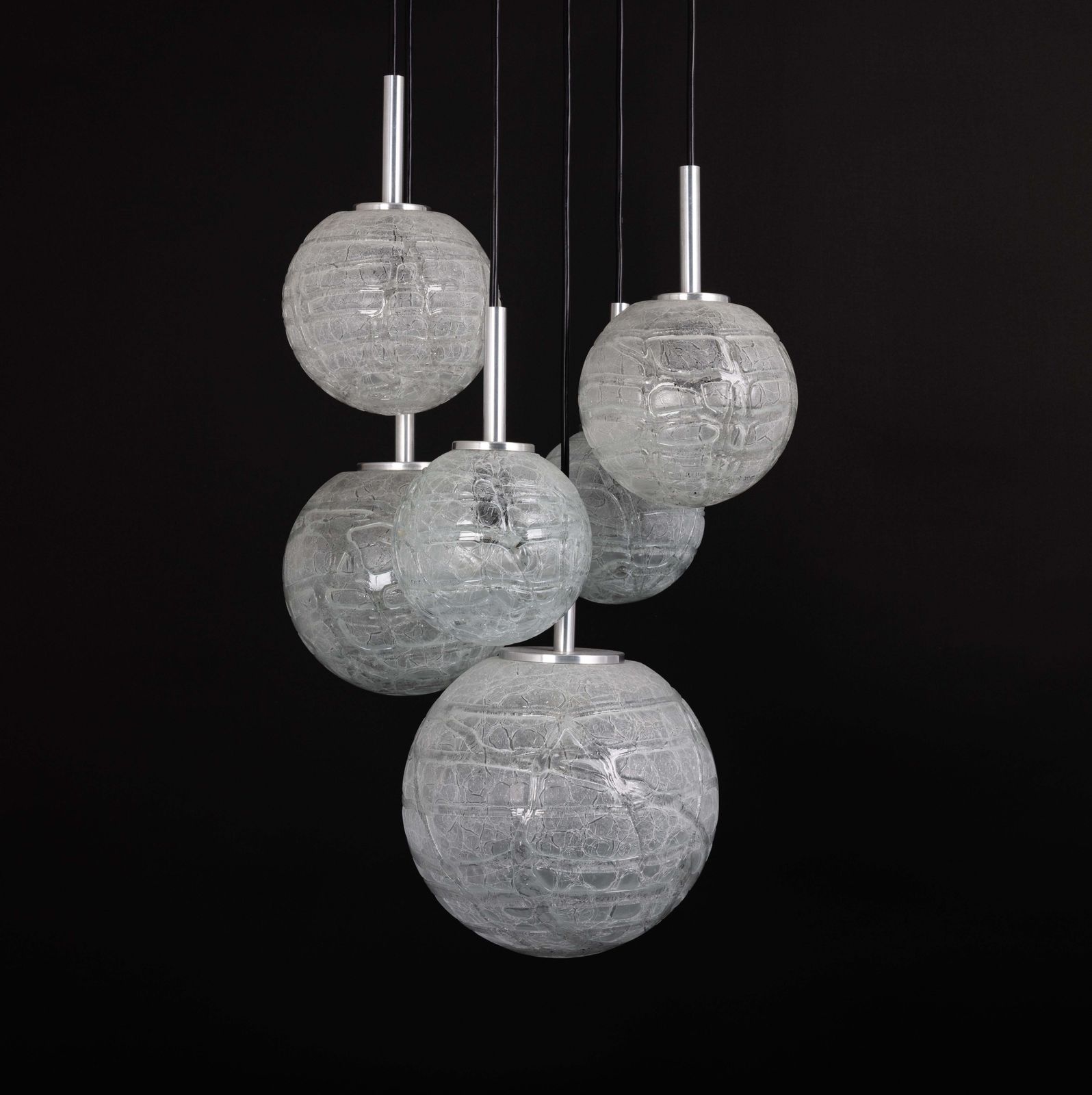 1169.0 Grote design hanglamp met cascadestructuur en ijsglas, Doria, Duitsland, jaren 1970 photo