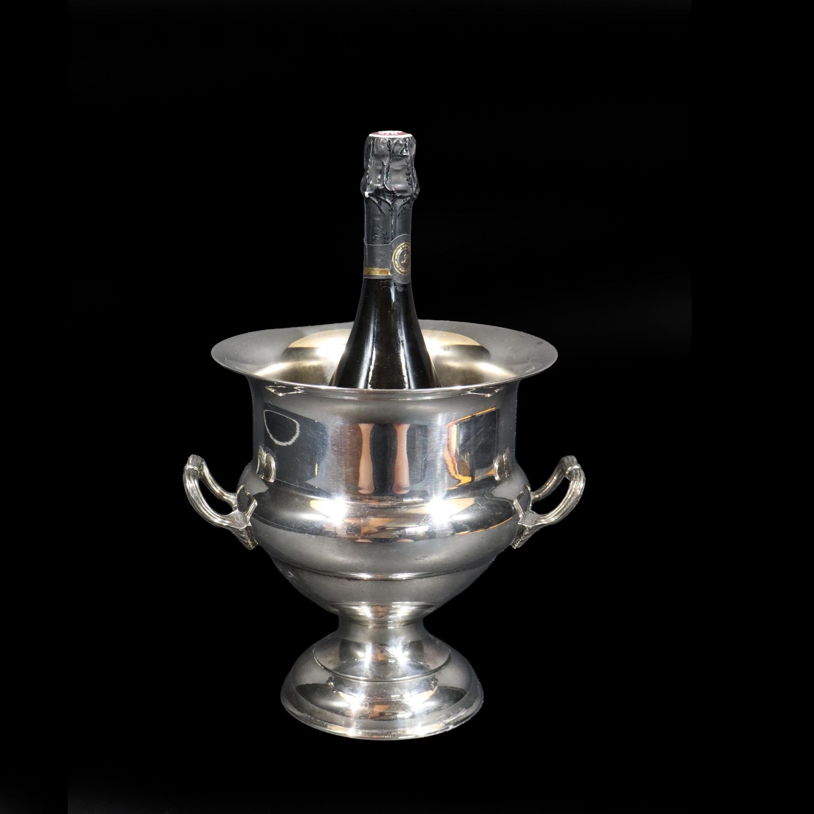 Vintage English Cavalier Silver Plated On Copper Trophy Urn Champagne Ice Bucket photo Home Decor