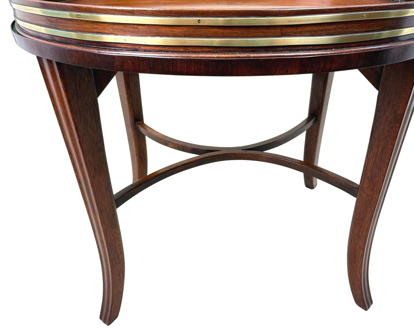 Plateau ovale georgien en acajou sur piétement, à décor de laiton (Angleterre, vers 1800) photo vintage