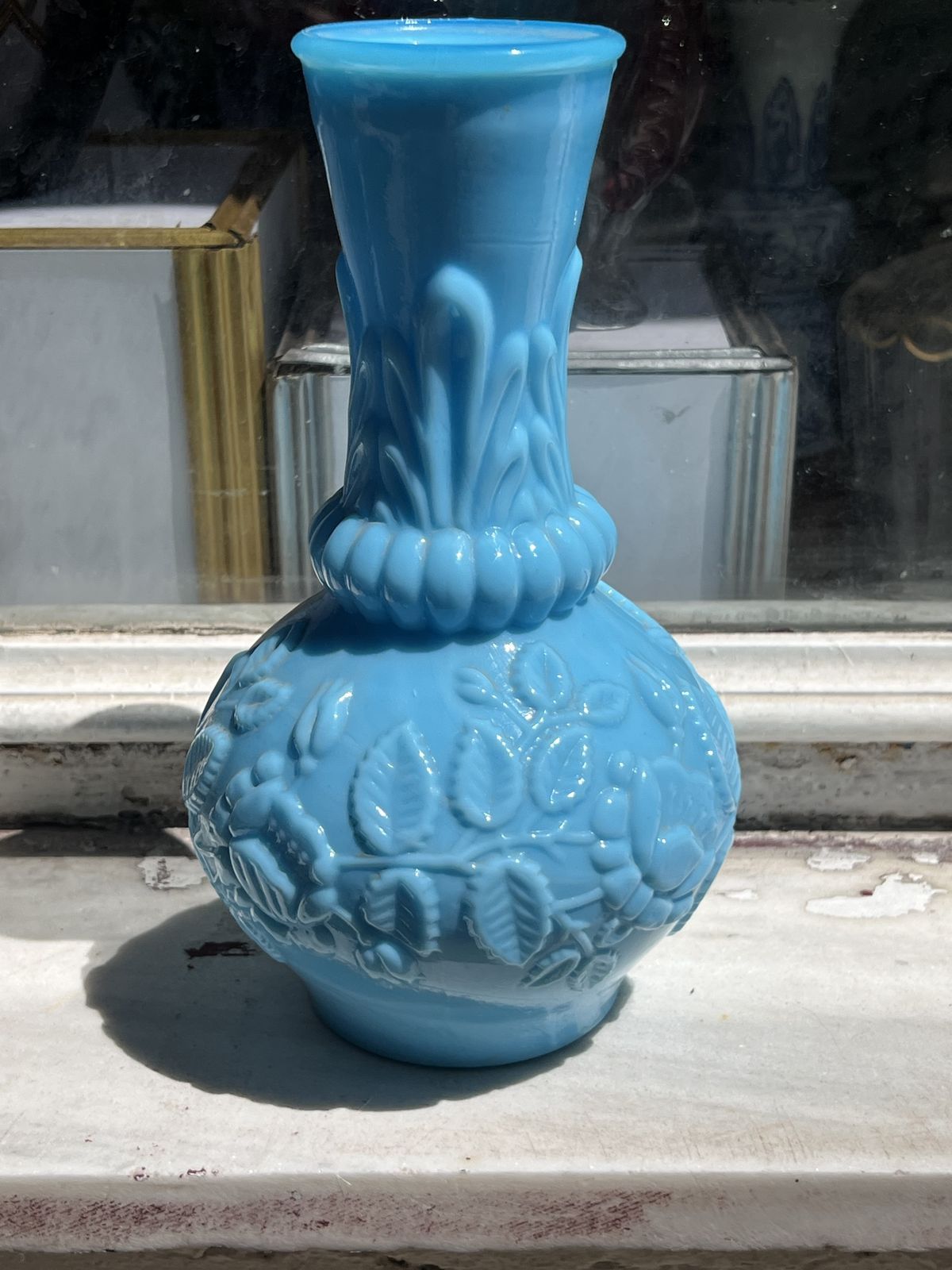 Een paar Franse blauwe opaline bloemvazen, toegeschreven aan Portieux-Vallerysthal, Frankrijk, ca. 1890-1915 photo vintage
