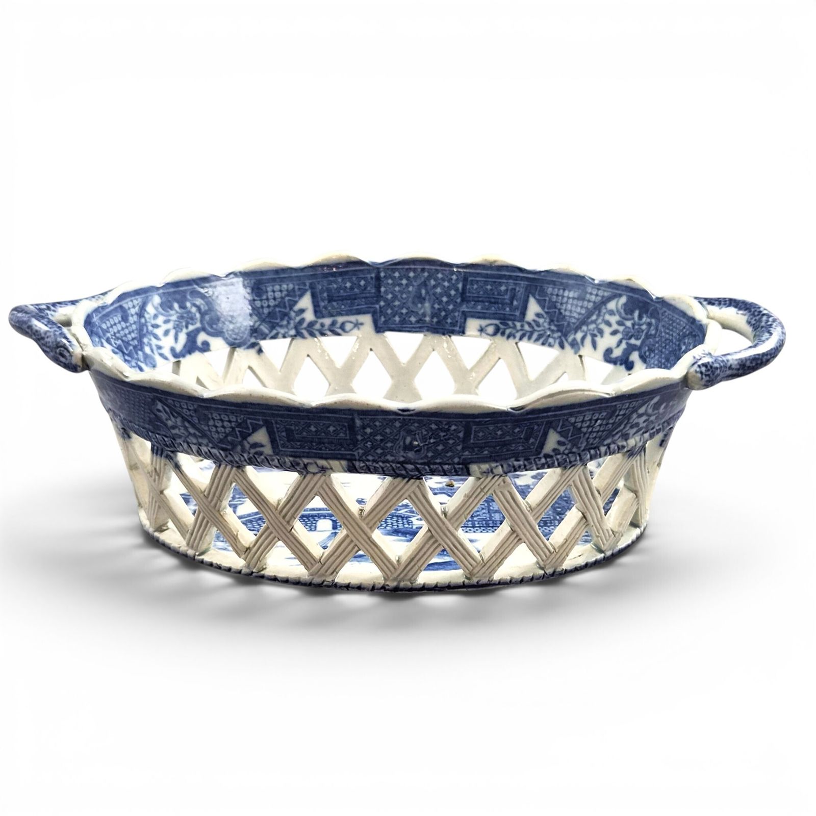 Regency Spode Reticulated Chestnut Basket, Long Bridge Pattern, ca. 1810-1815