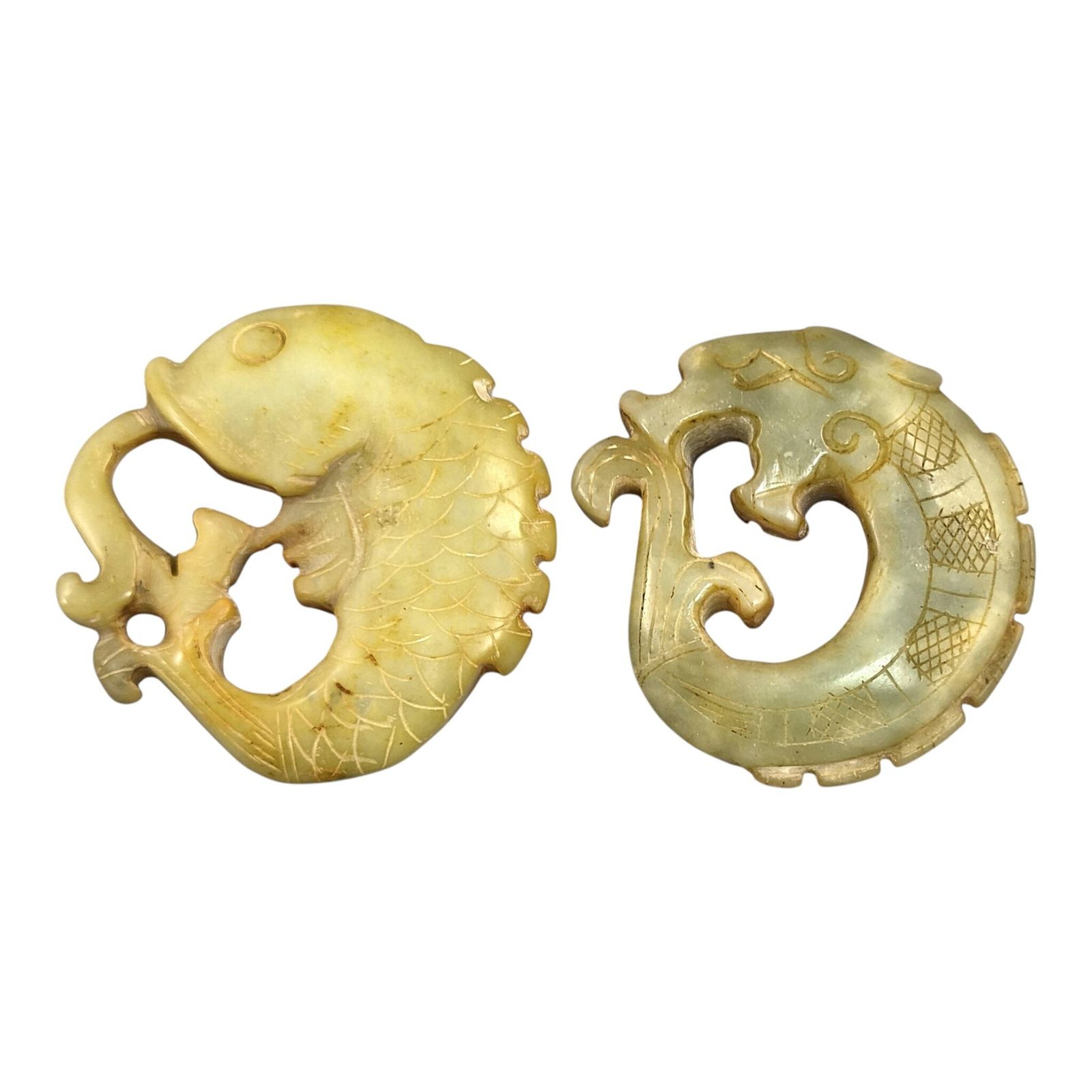 Chinese Fangu stenen amuletensemble met Bi-schijf, Qilin, Chilong-draak en karper photo vinterior