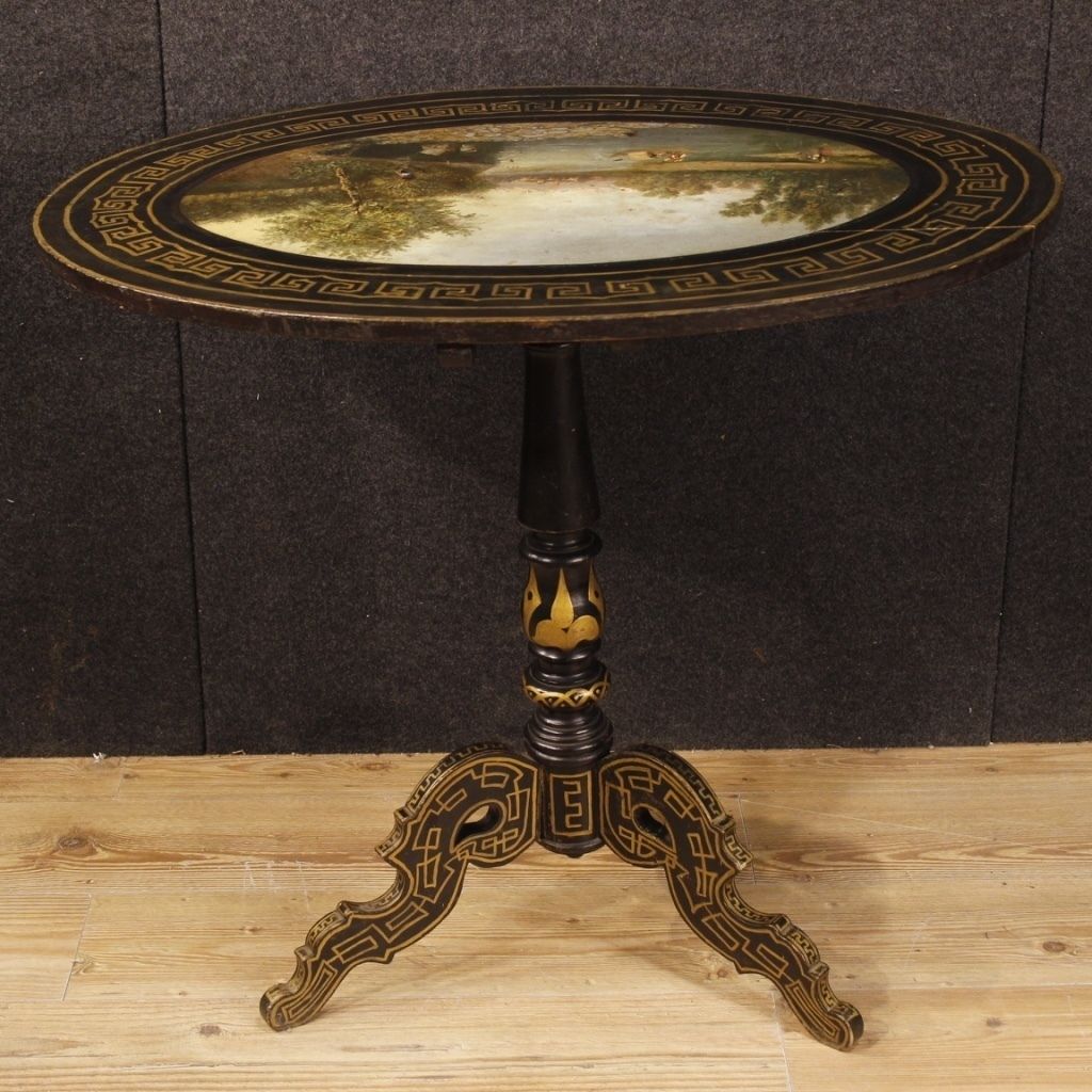 photo for sale Table d'appoint anglaise laquée et peinte, début du XXe siècle
