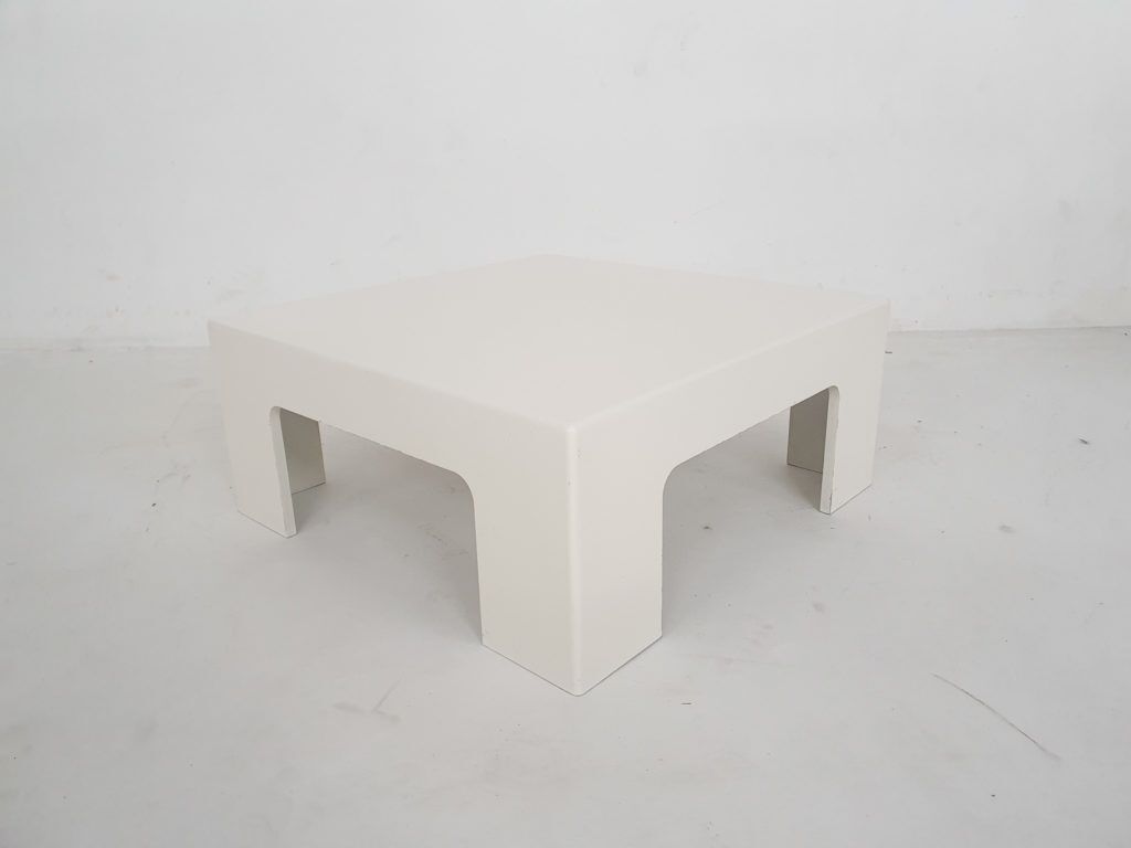 Witte vierkante salontafel, toegeschreven aan Marc Berthier, Frankrijk, jaren 1970
