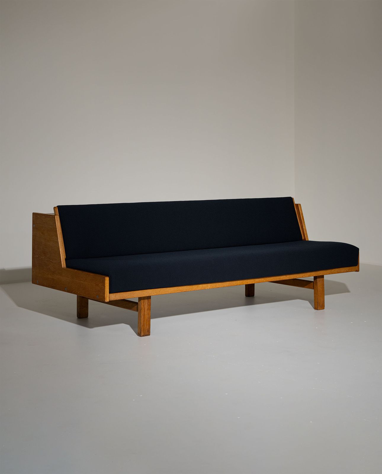 Hans Wegner GE258 Sofa voor Getama, ca. jaren 1950 photo 3590.0