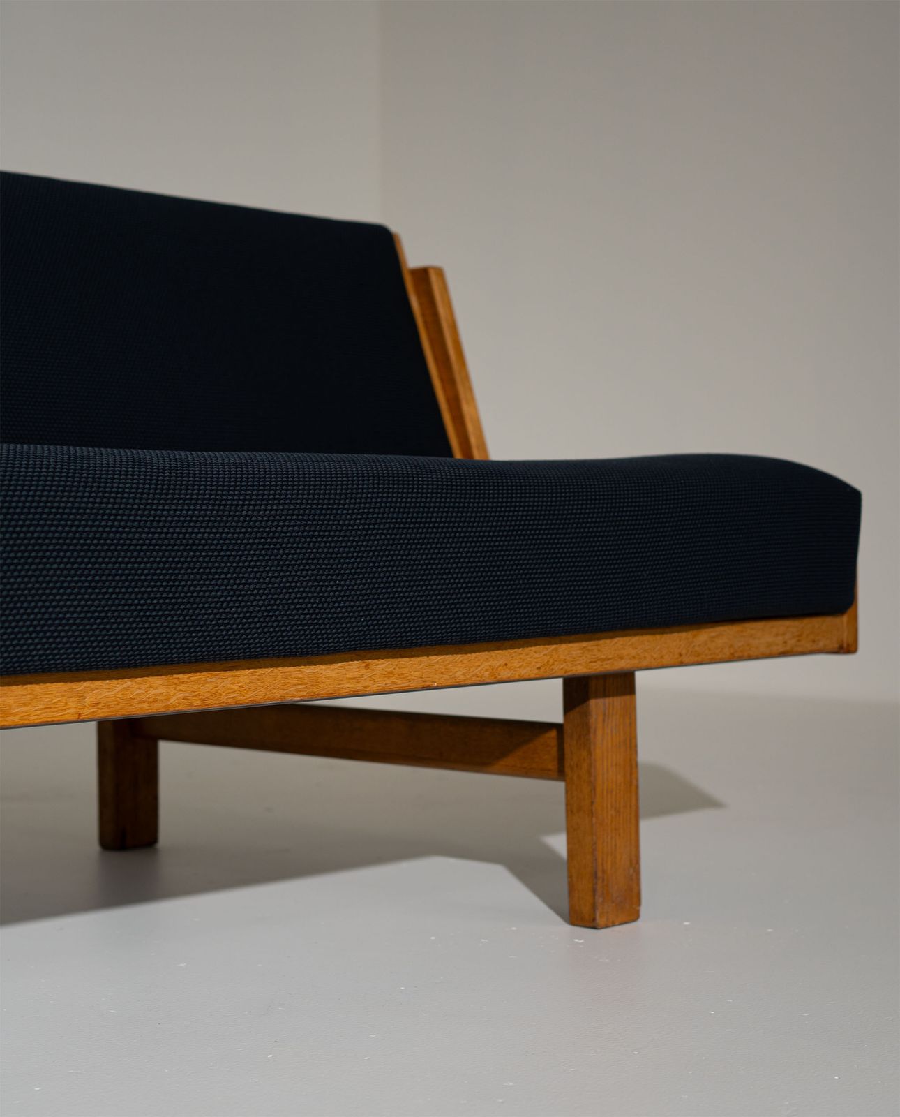 Meubels Hans Wegner GE258 Sofa voor Getama, ca. jaren 1950 photo