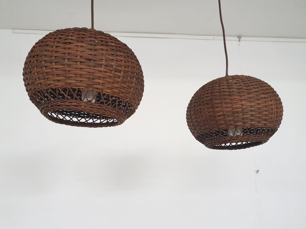 Set van twee rotan hanglampjes, Nederland, ca. jaren 1950 photo for sale
