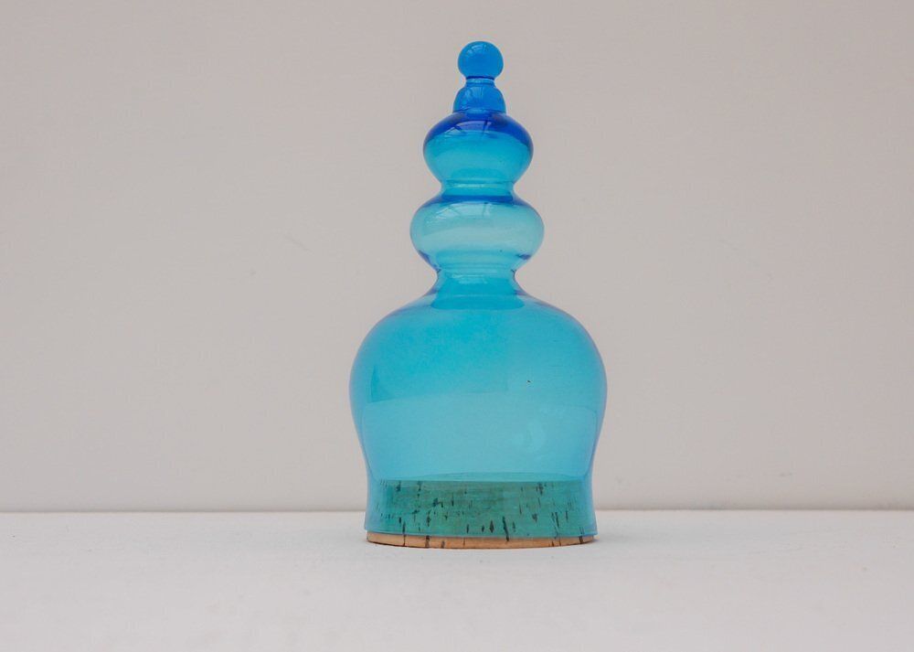 Bonbonnière en verre soufflé à la bouche, par Bertil Vallien pour Kosta Boda, années 1970 photo for sale