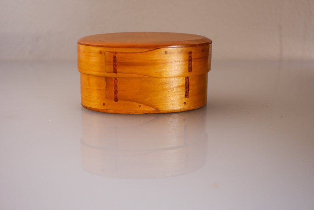 Boîte à copeaux suédoise vintage en bois cintré, années 1920 photo vintage