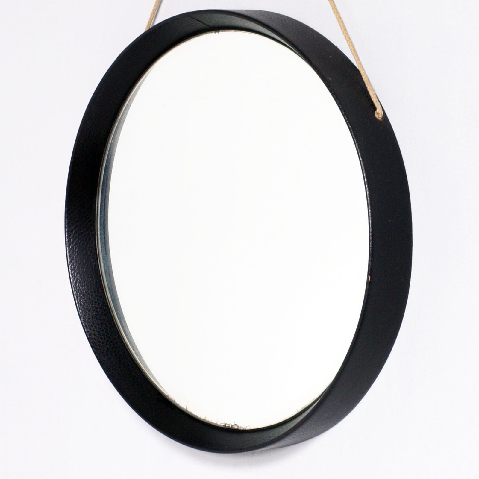 Italiaanse ronde wandspiegel uit de jaren 1970 met donkere lederen lijst, door Fontana Arte photo furniture