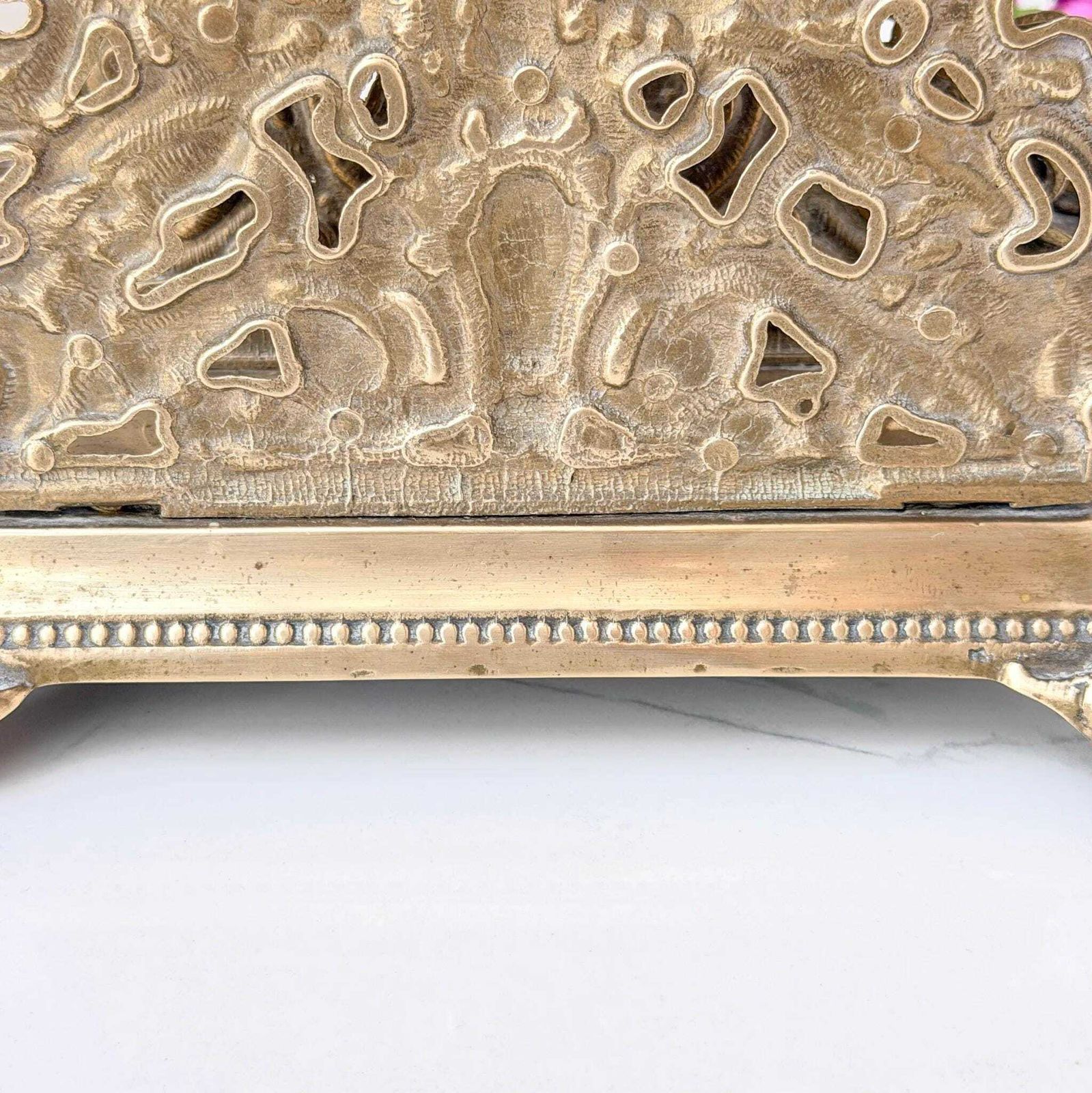 Woonaccessoires Antiek Victoriaans Messing Figuurlijk Inktstandaard Putti Dubbele Inktpot Bureauorganizer photo