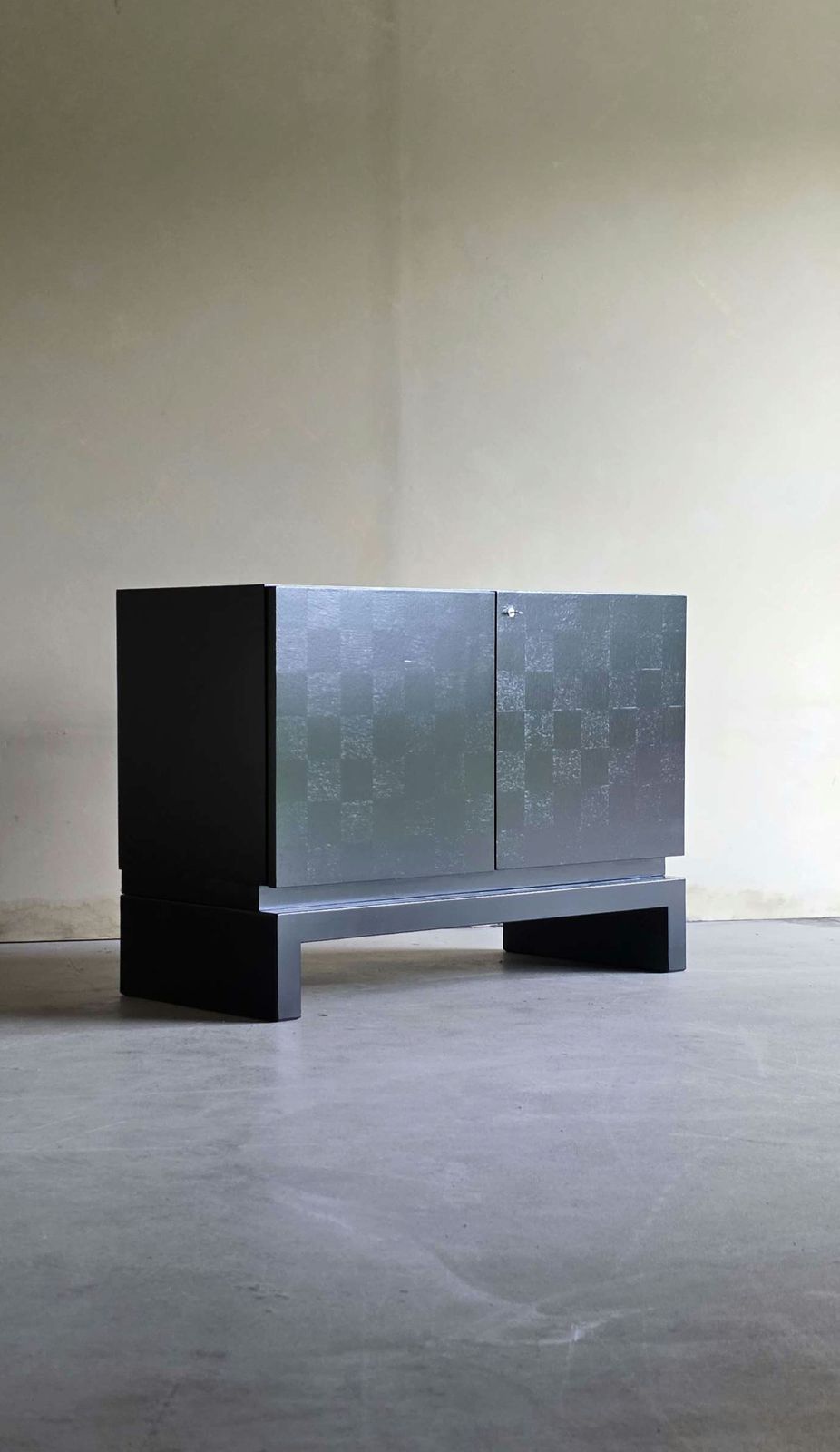 photo furniture Cabinet Brutaliste « Atalanta » par J. Batenburg pour MI, années 1970