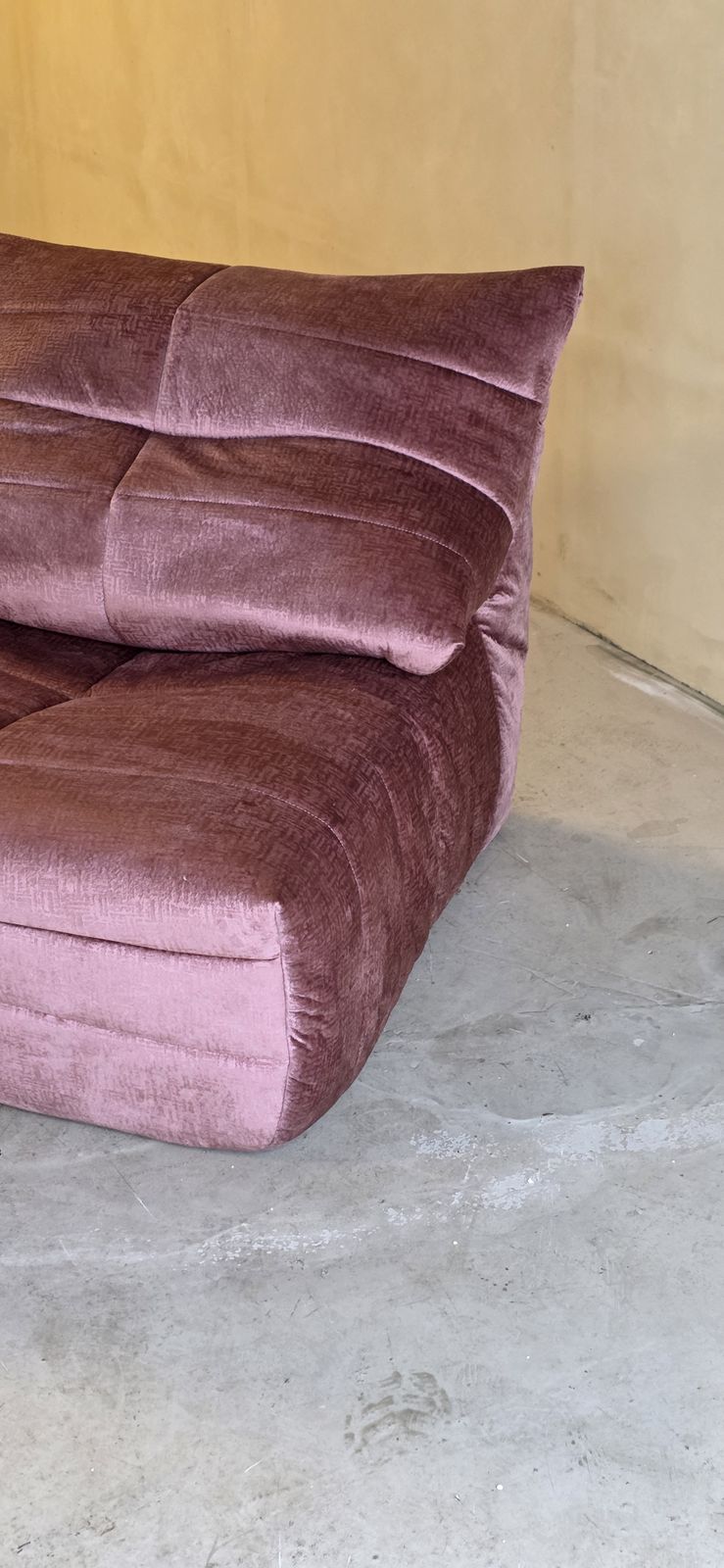 Lot de 2 fauteuils de salon par Marc Held pour Dunlopillo en velours rose, années 1970 photo buy