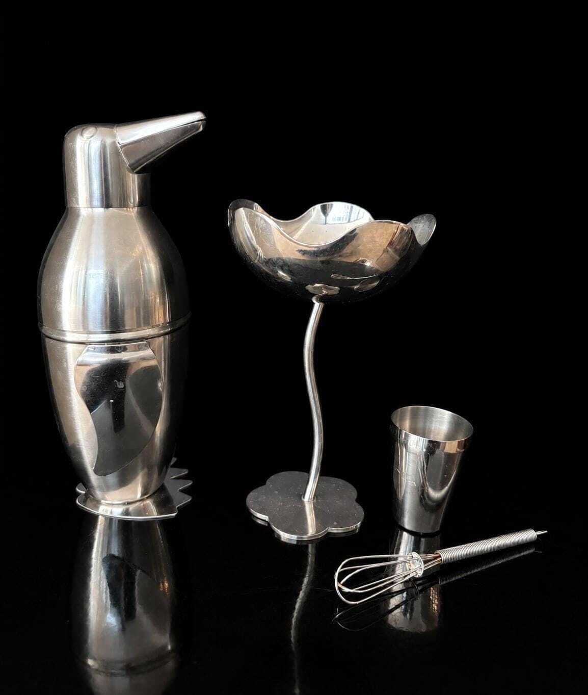 Vintage Mix And Match Cocktailset van Roestvrij Staal – Pinguïnshaker, Modernistische Bloemcoupes, Jigger & Mini Garde