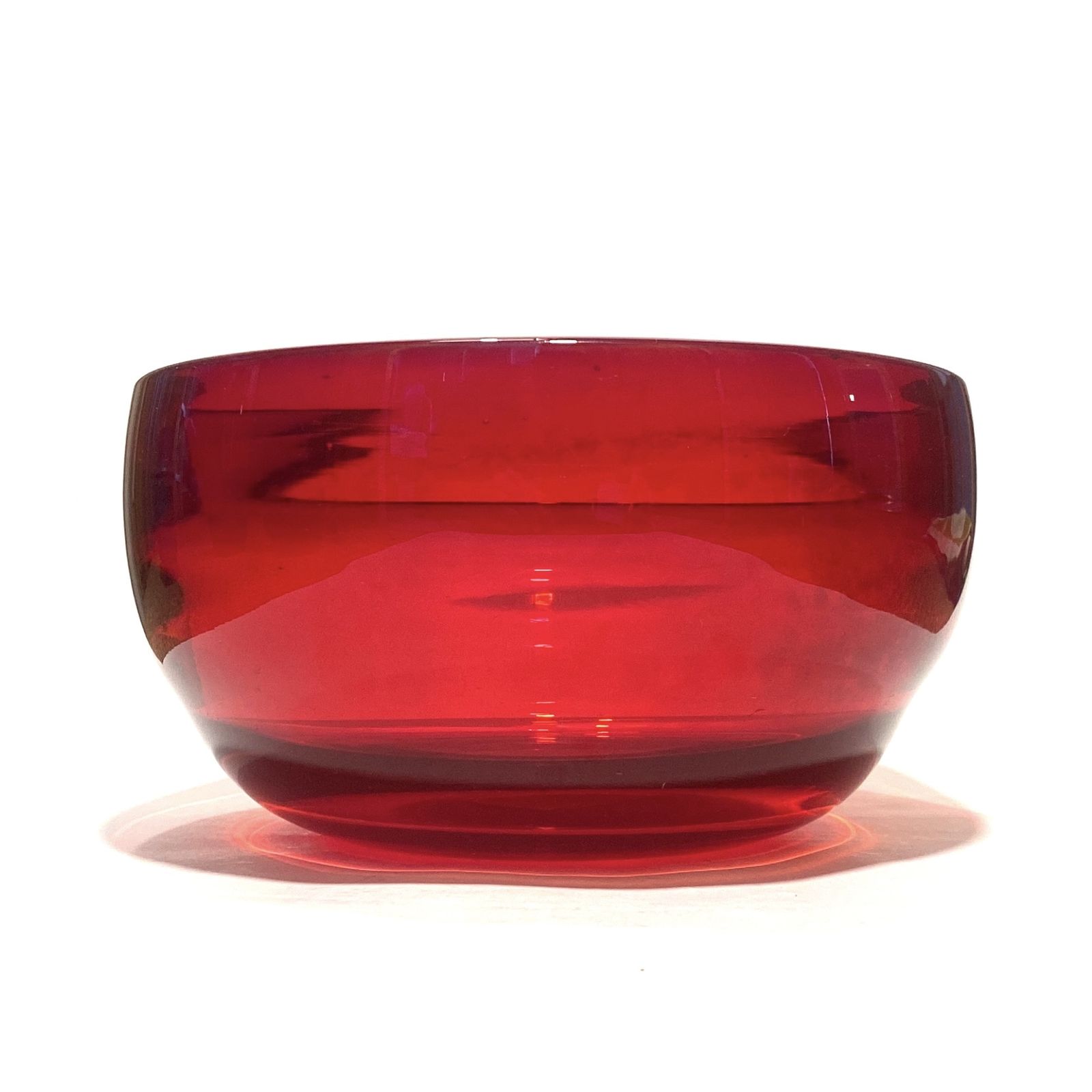 Whitefriars Glass grote optische schaal 9380 in robijnrood, mid-century modern decor photo furniture