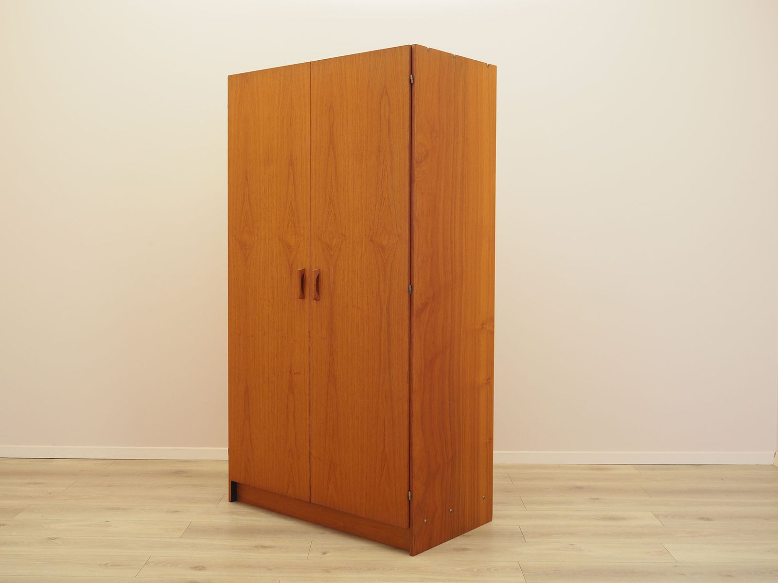Armoire en teck, design danois, années 1970, fabriquée au Danemark photo Mobilier