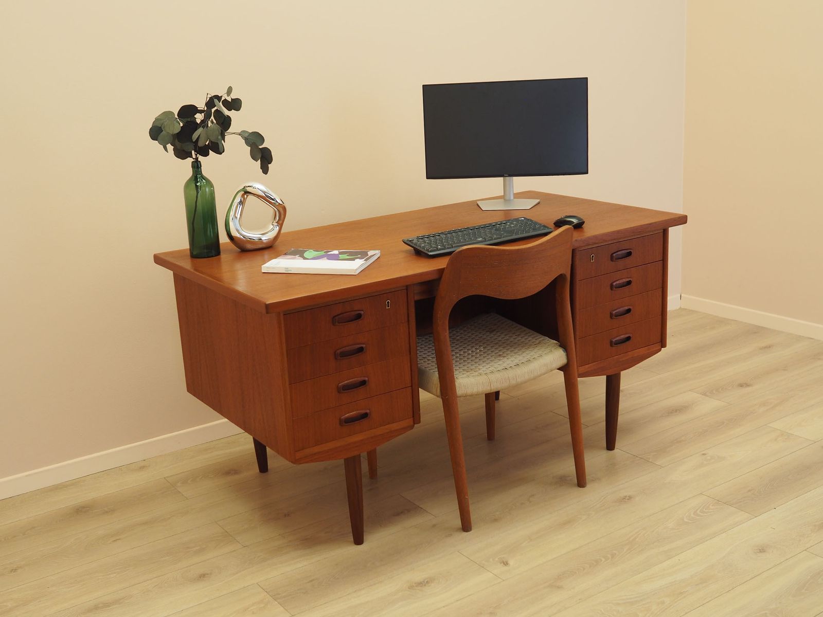 Teakhouten bureau, Deens design, jaren 1970, gemaakt in Denemarken photo for sale