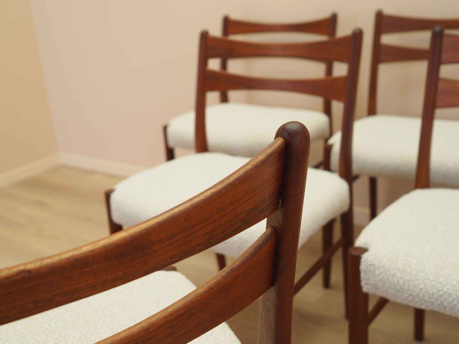 Set van zes teakhouten stoelen, Deens design, jaren 1960, gemaakt in Denemarken photo vinterior