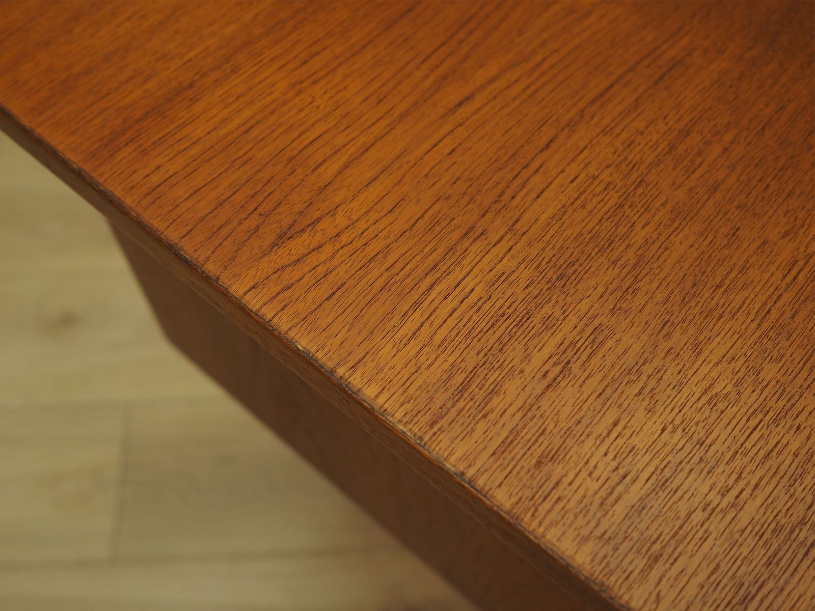 photo furniture Bureau en teck, design danois, années 1970, fabriqué au Danemark