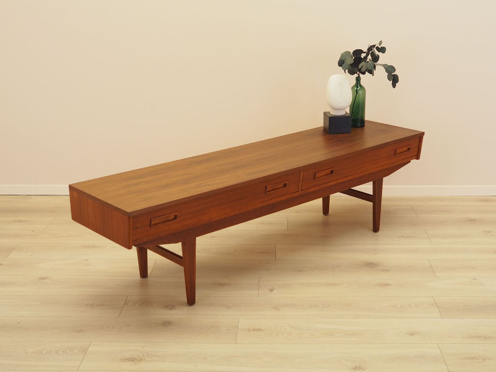 Lowboard en teck, design danois, années 1960, fabriqué au Danemark photo vinterior