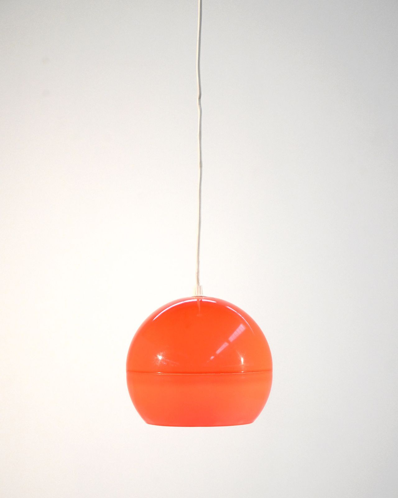 Space Age-stijl plafondlamp in oranje kunststof, jaren 1960