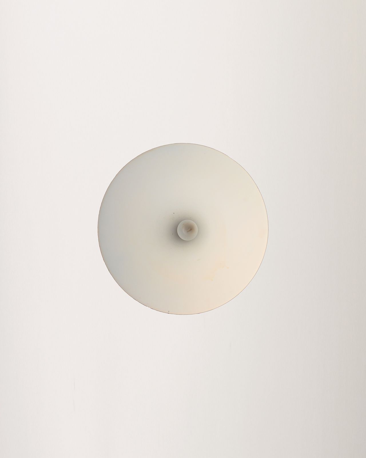 630.0 "Biljard" plafondlamp van Arne Jacobsen voor Louis Poulsen, ca. jaren 1960 photo