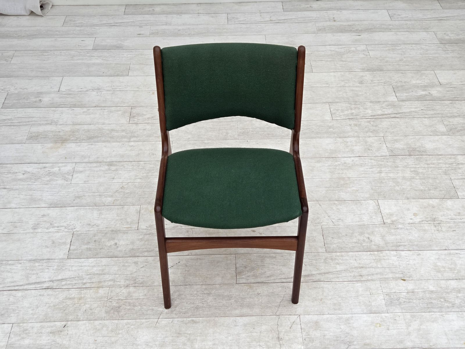 Meubels Jaren 1960, Deens design van Erik Buch, set van 4 eetkamerstoelen, model 89. photo