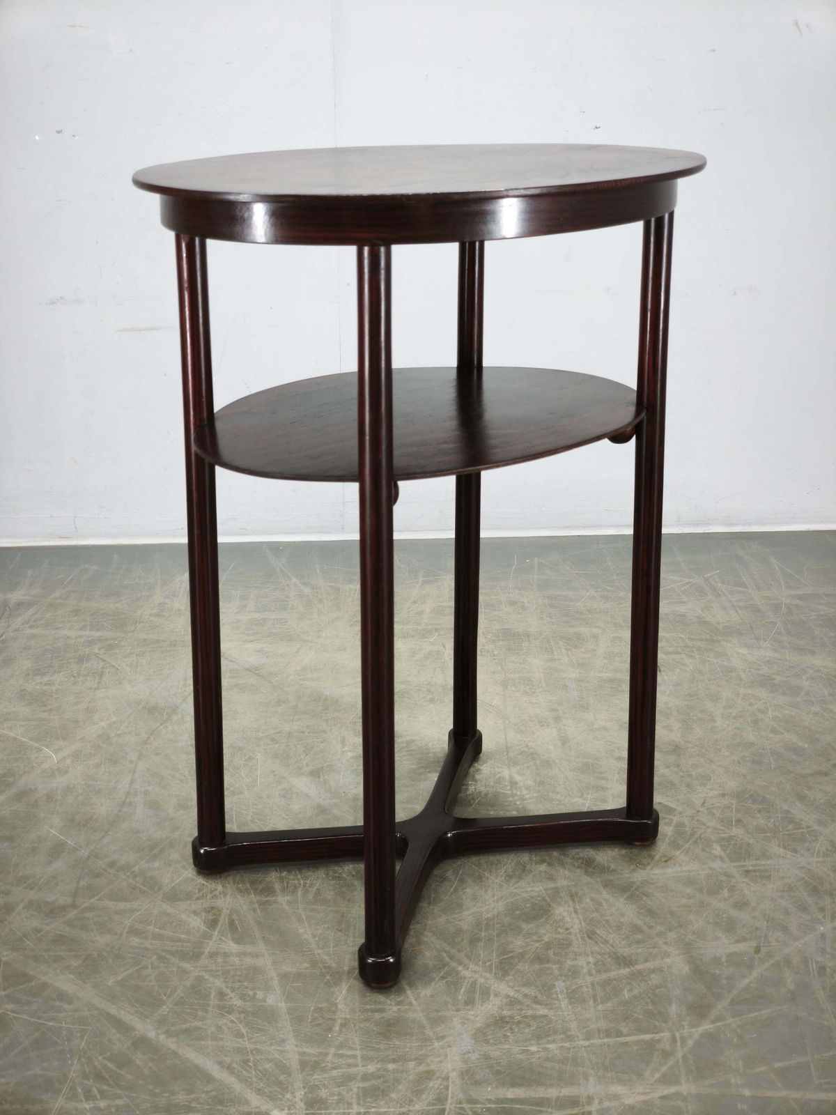 Josef Hoffmann Ovale Tafel voor Jacob & Josef Kohn, Wenen, ca. 1900 photo for sale