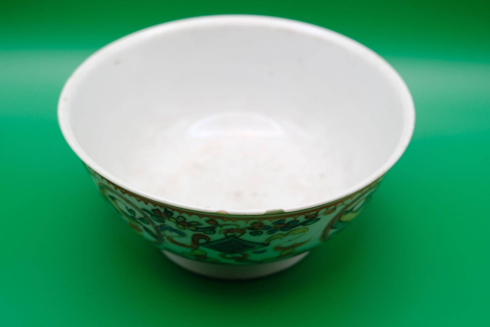 Antiek Chinees Swatow-kom, 17e eeuw, Ming/Transitional, ijzerrood exportaardewerk, geauthenticeerd door veilinghuis photo 210.0