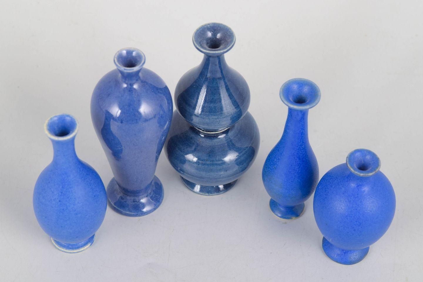 Ensemble de cinq vases miniatures en grès, par Per Liljegren, années 1980/90 photo furniture