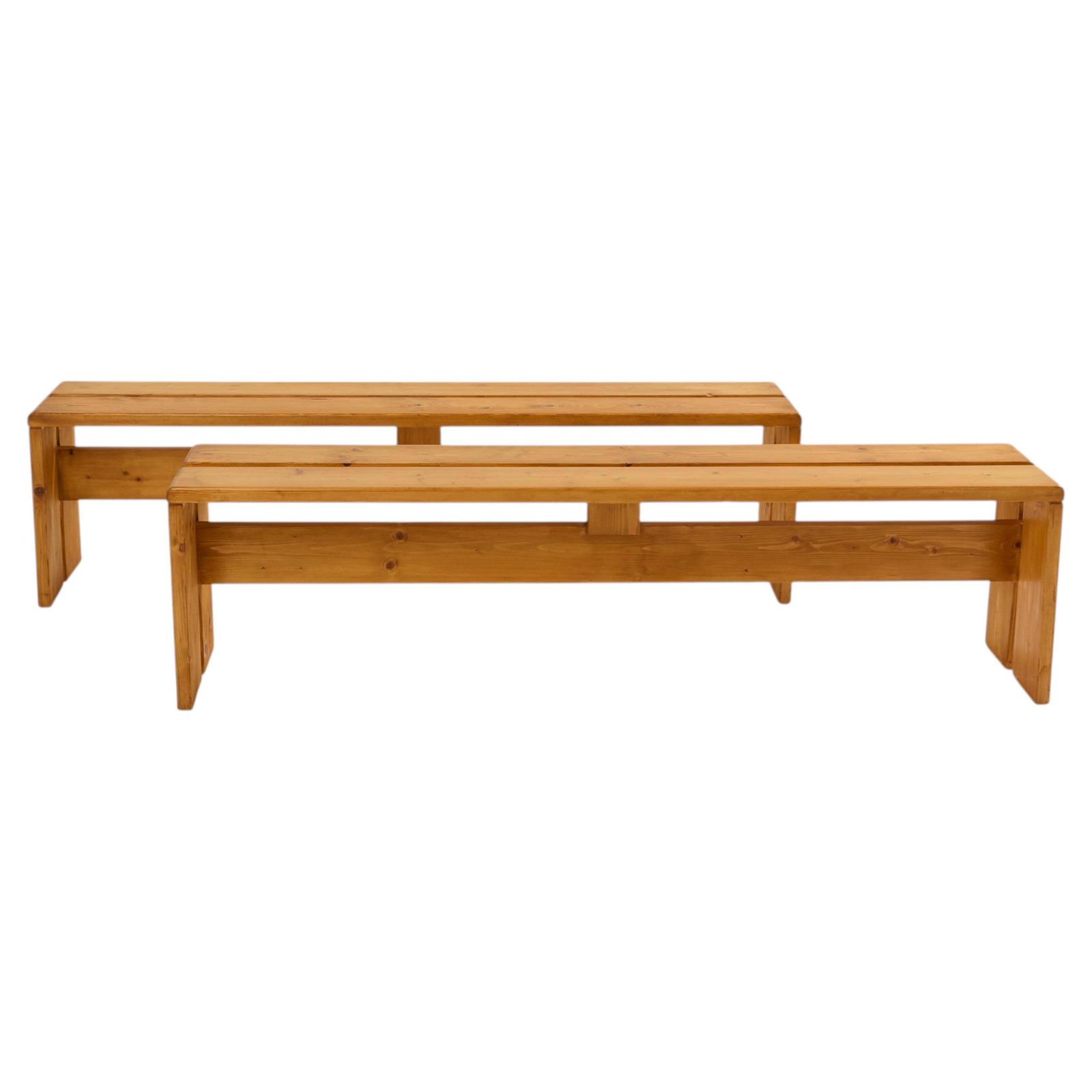 Bancs en pin Charlotte Perriand Les Arcs, années 1970