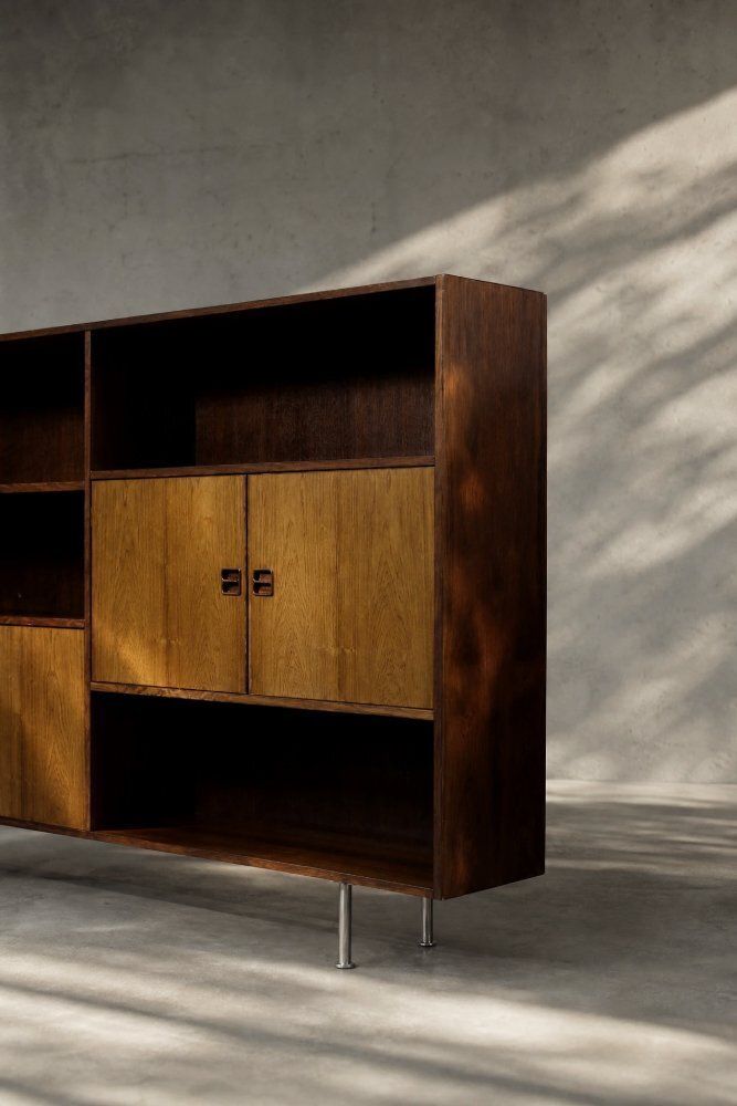 photo furniture Mid-Century Modern Scandinavisch rozenhout highboard met bar van Æ. Jensen & T. Mølholm, jaren 1960