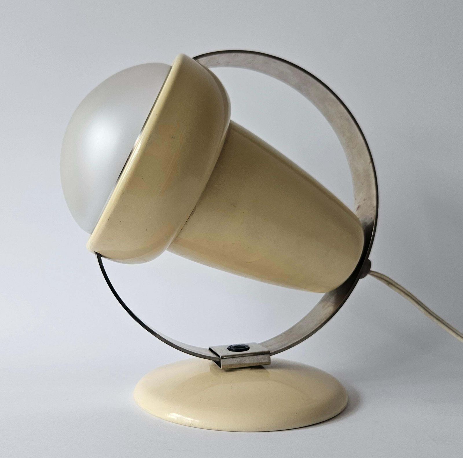 Mid-century tafel- of wandlamp Philips, Charlotte Perriand, Nederland, jaren 1960 photo 301.0
