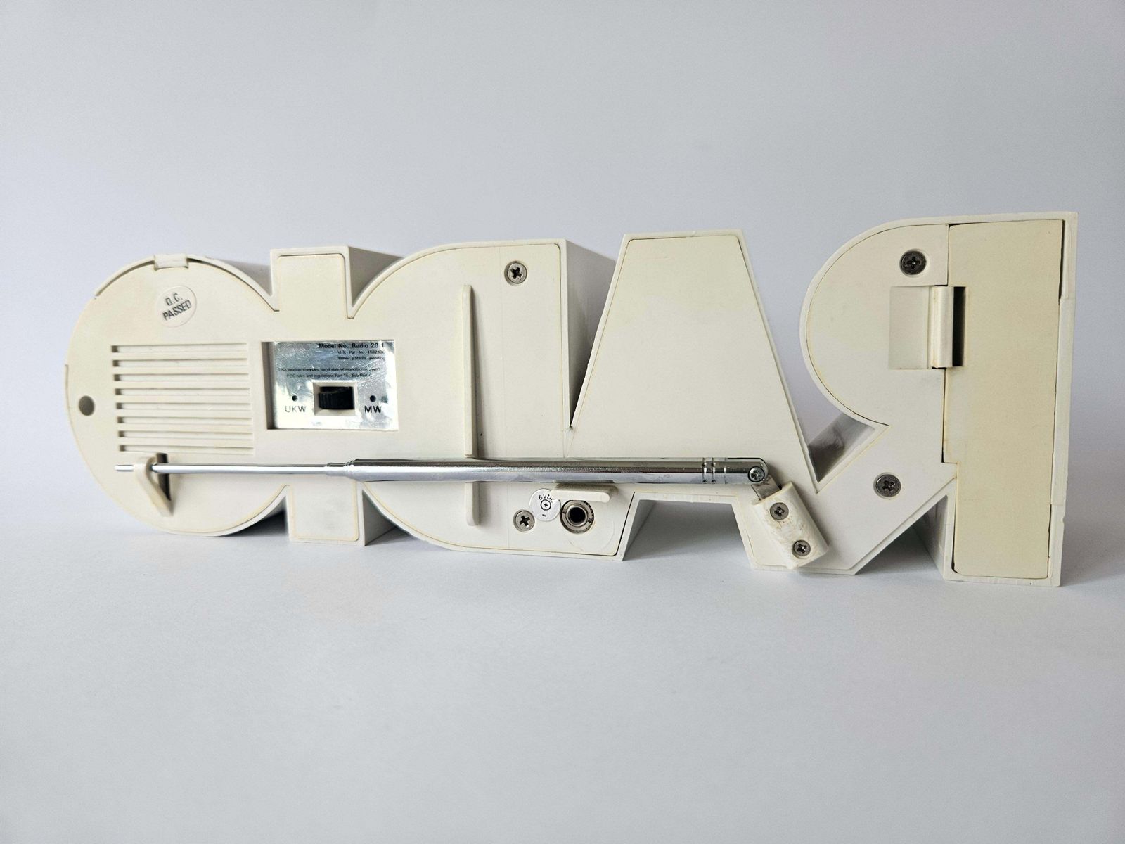 Zeldzame mid-century tafel- of bureauradio, Space Age, Italië, jaren 1970 photo buy