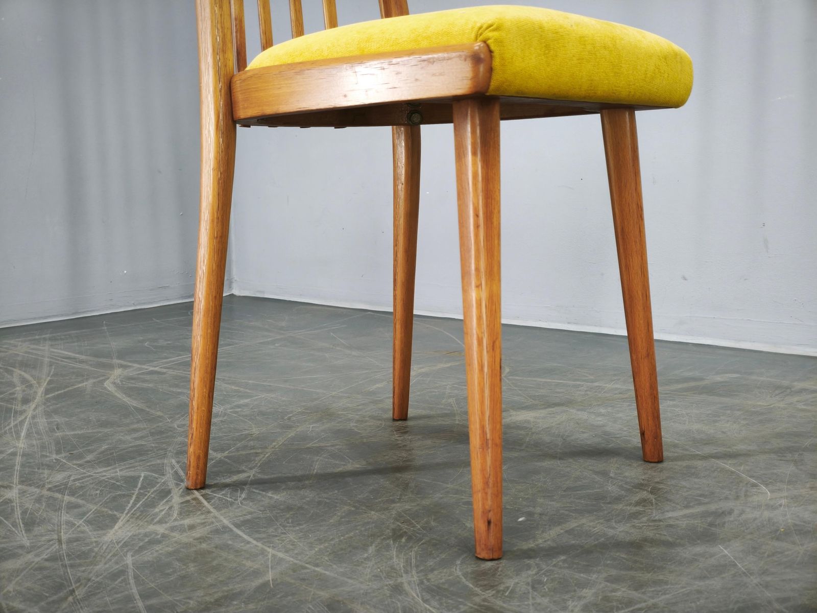 Set van 4 Mid-Century Ton Beuken Eetkamerstoelen, Tsjecho-Slowakije, jaren 1970 photo vintage