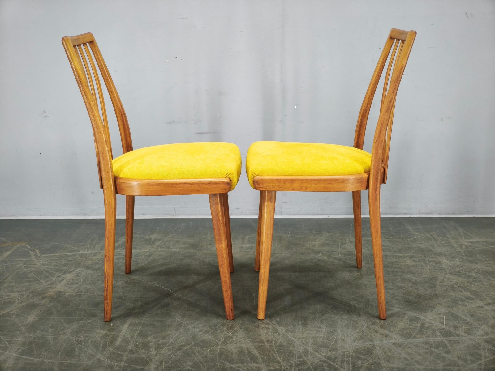 Meubels Set van 4 Mid-Century Ton Beuken Eetkamerstoelen, Tsjecho-Slowakije, jaren 1970 photo