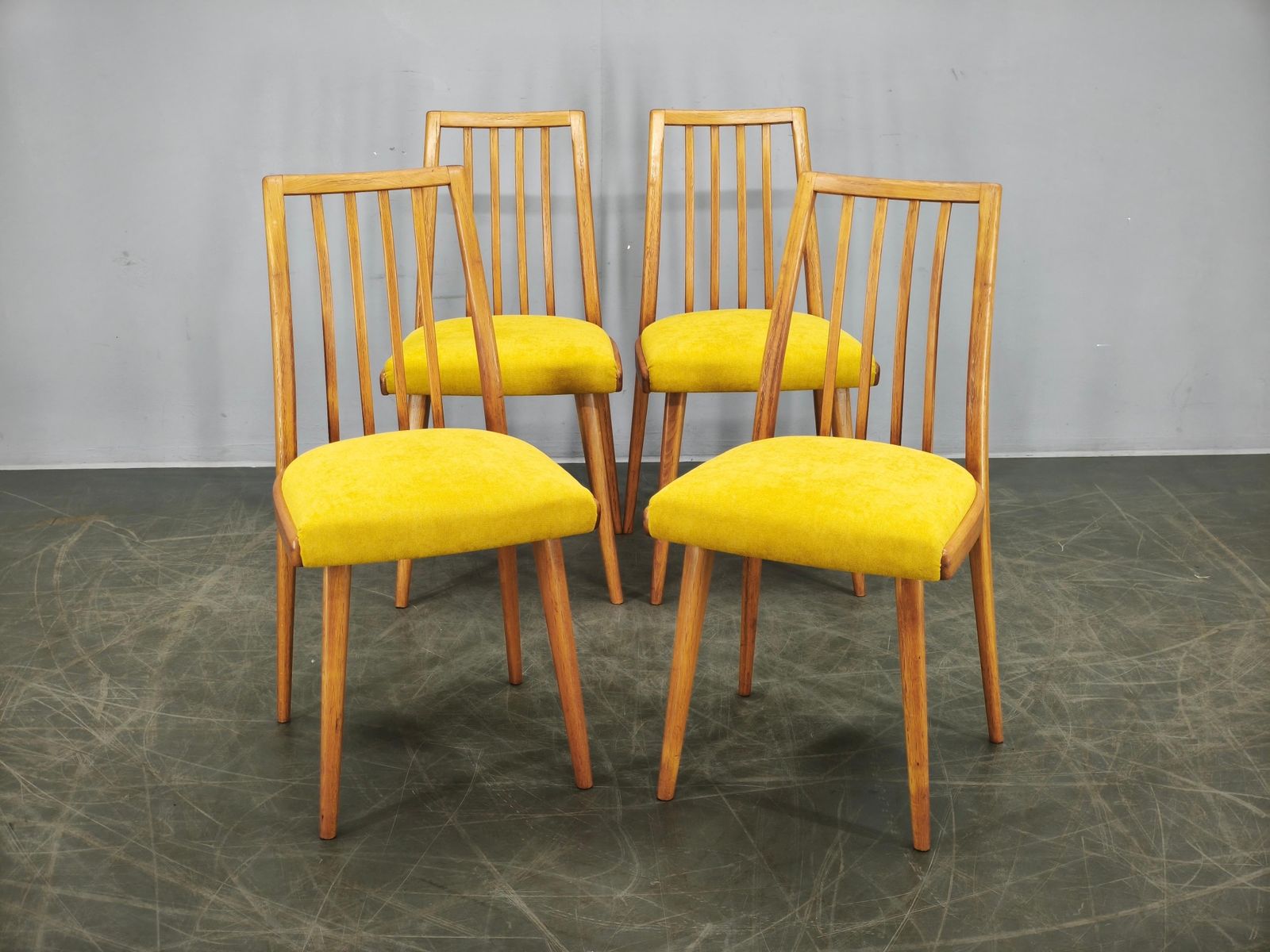 photo vintage Set van 4 Mid-Century Ton Beuken Eetkamerstoelen, Tsjecho-Slowakije, jaren 1970