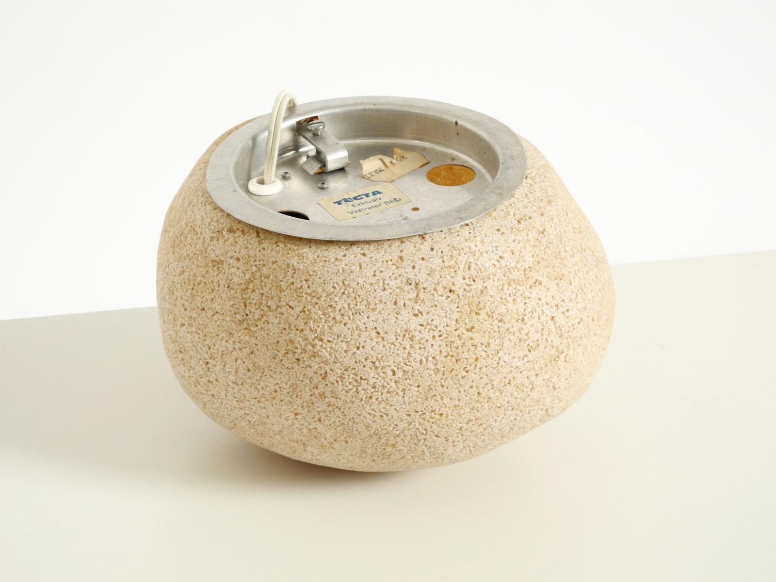 photo vintage Original 1970s Moon Rock Table Lamp By André Cazenave For Tecta
